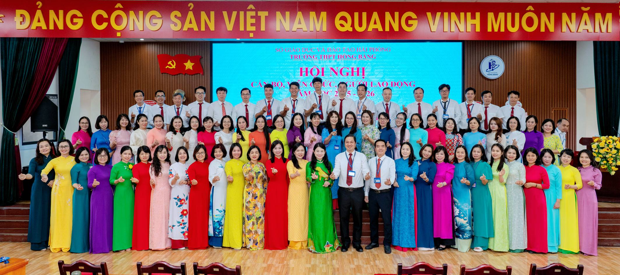 Hội nghị Cán bộ Viên chức và Người lao động trường THPT Hồng Bàng năm học 2025– 2026